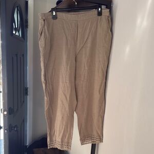 Dana Buchman Tan and Green Capris Lightweight Casual